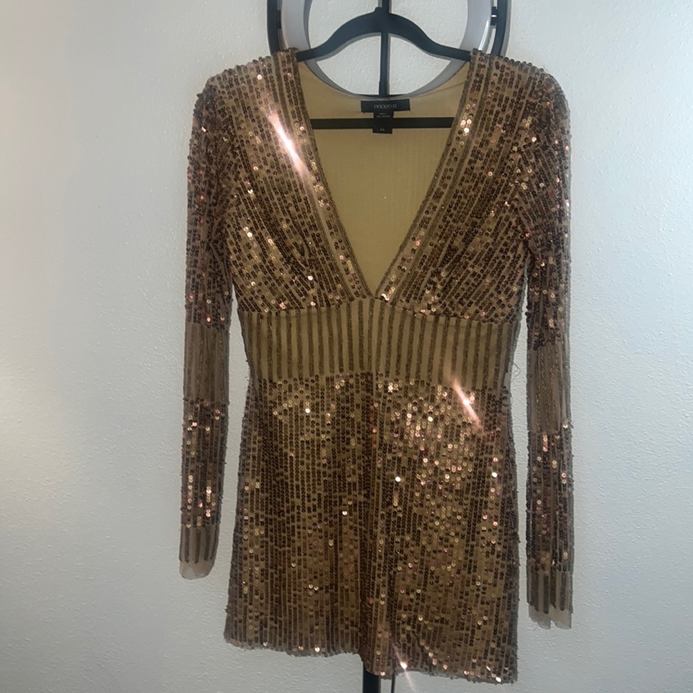 Beautiful party dress great for New Year's Eve